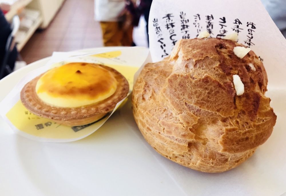 Hokkaido Takahashi Dairy cheese tart and cream puff desserts