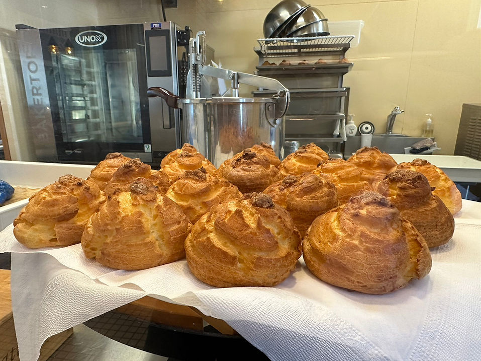Popular freshly baked cream puffs at Rusutsu Resort